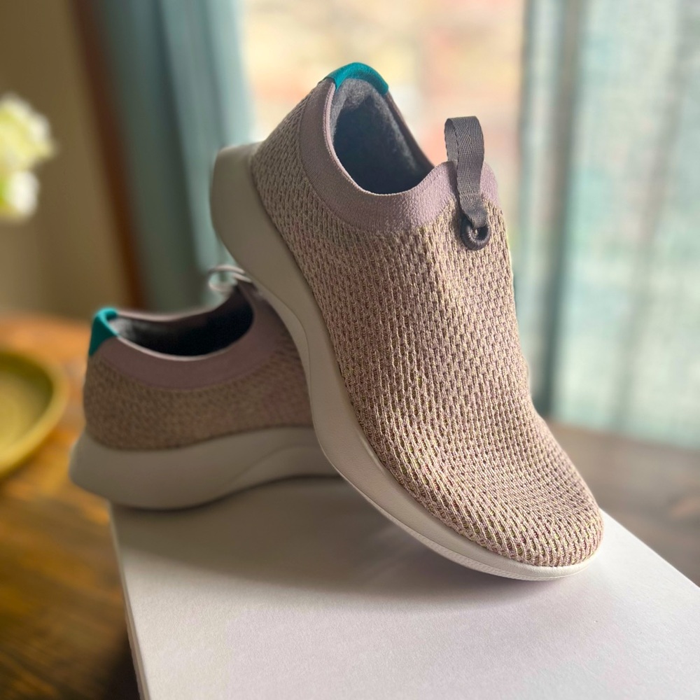 Allbirds Women's Athletic Shoes in Light Pink and White